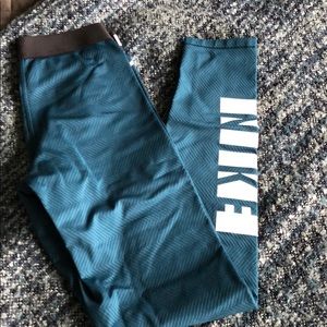 Nike leggings